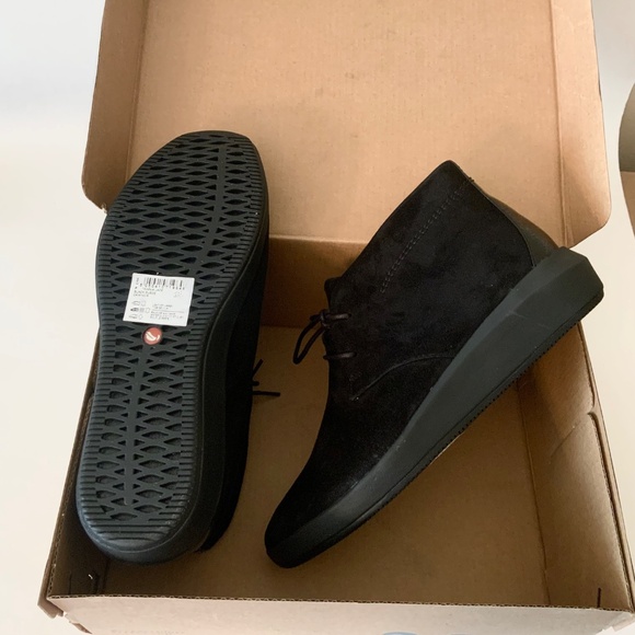 CLARKS TAWNIA LACE BLACK SUEDE LACE UP ANKLE BOOT Comfortable casual flat bootie - Picture 16 of 16